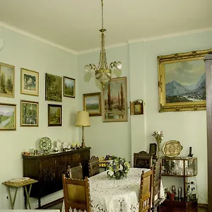 casa-en-el-corazon-de-mendoza.hotelsmendoza.com/